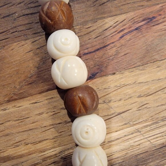 Mix Bone 12x35MM Carved Bead 21PC Strand Halcraft Bead Gallery - Picture 5 of 8